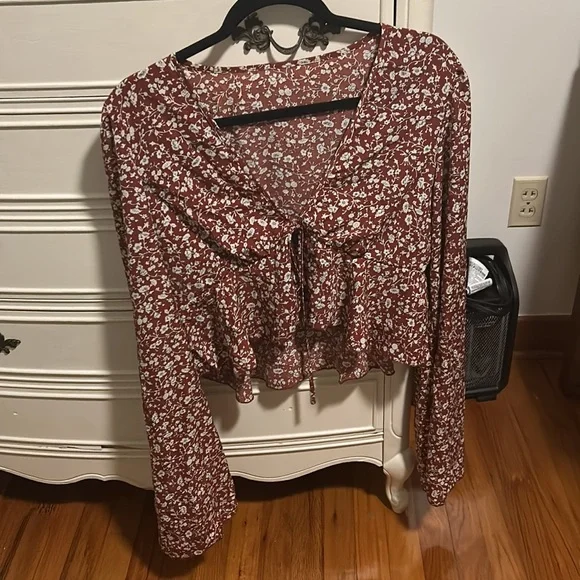 Top - Picture 3 of 4